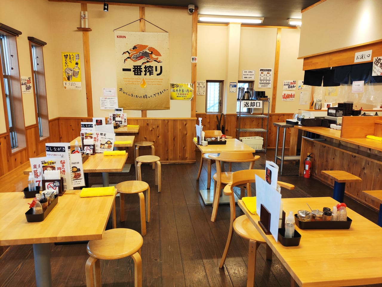 なまらうまいっしょ綾瀬上土棚店の店内の様子