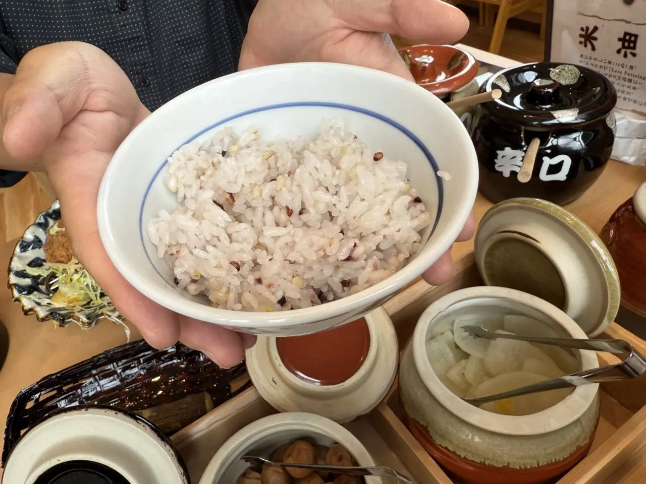 座間市　厚切りとんかつ　よし平