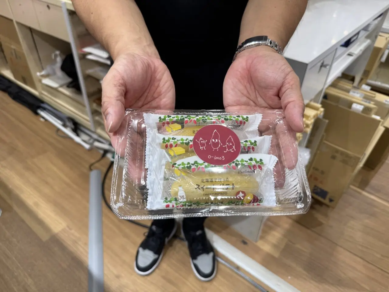 海老名市海老名マルイいもや和真