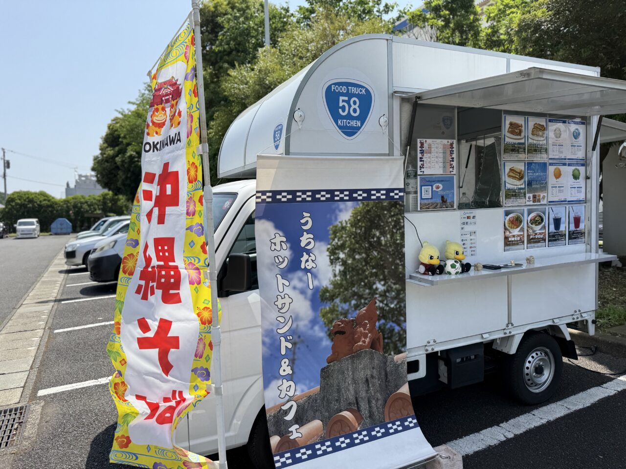 沖縄そばやホットサンドを提供する「FOOD TRUCK 58 KITCHEN」
