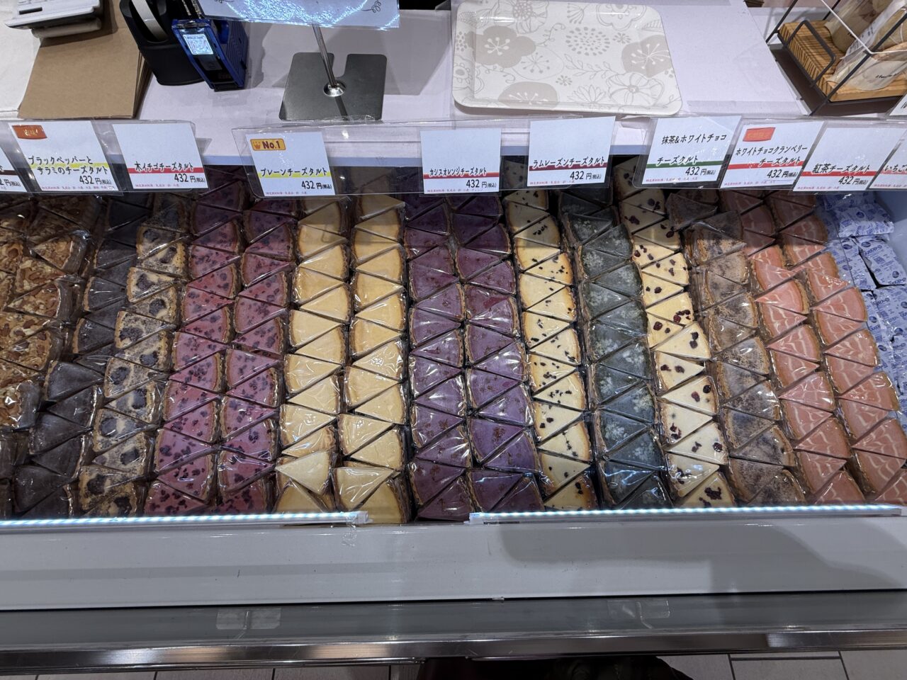 海老名マルイ期間限定ショップ、いちごフェスティバル、走るおかし屋さんLueur（リュール）